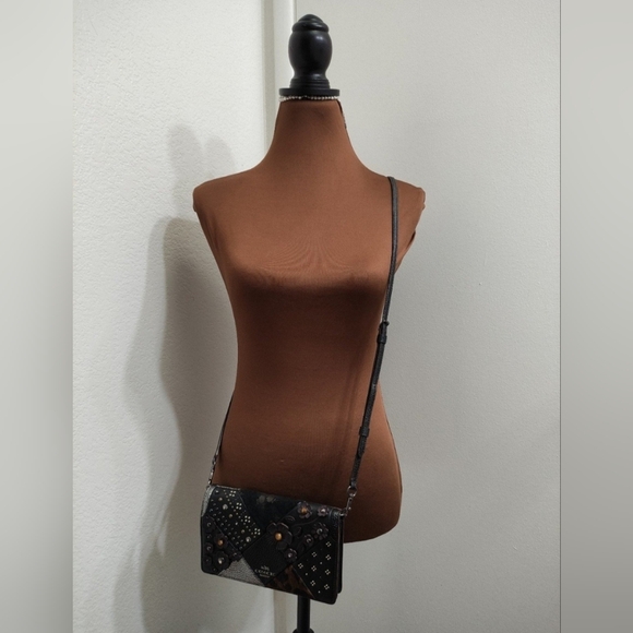 Coach 56117 Foldover Crossbody In Embellished Canyon Quilt Leather Tea Rose - Picture 10 of 13